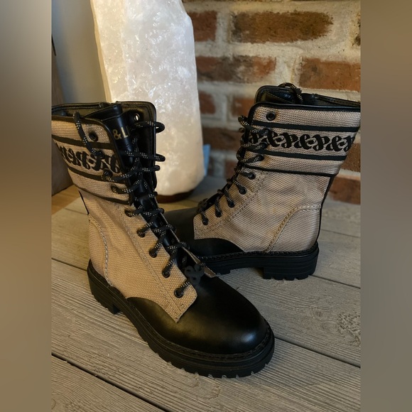 Sam & Libby Boots - Picture 13 of 13